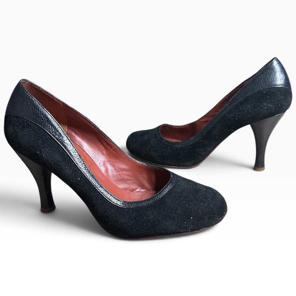 Modern Vintage Black Suede Leather Trim Round Toe Pumps Heels, Size 37